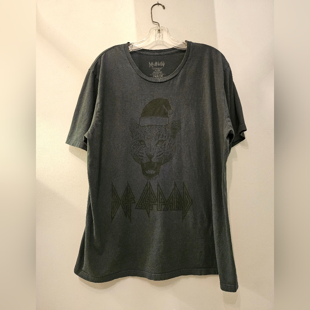 Def Leppard Charcoal Graphic T-shirt | Size XL